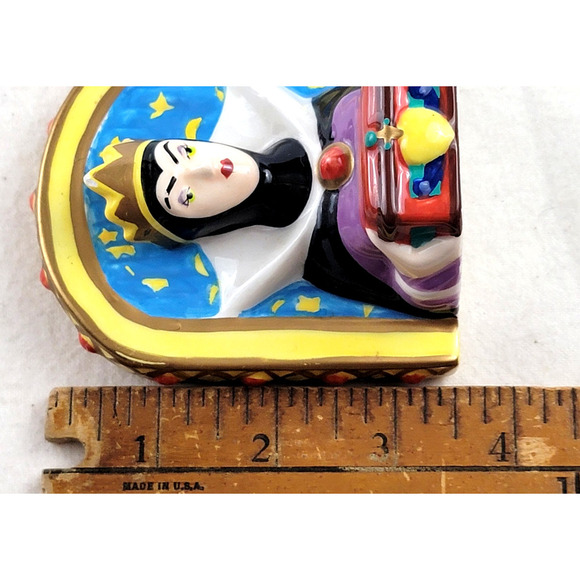 Disney Parks Snow White Wicked Queen Hag Witch Salt & Pepper Shaker Set - Picture 15 of 16